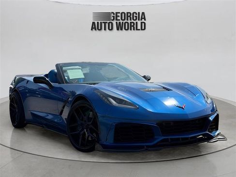 Used 2016 Chevrolet Corvette Stingray Convertible w/ Carbon Flash Badge Package RWD image 13