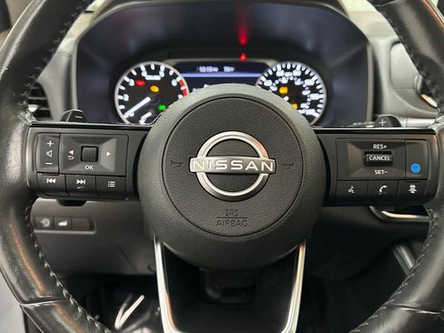 Used 2023 Nissan Rogue SL AWD/4WD image 16