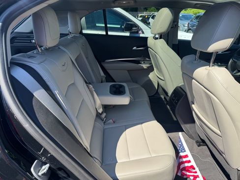 Used 2023 Cadillac XT4 Luxury w/ Cold Weather Package AWD/4WD image 32