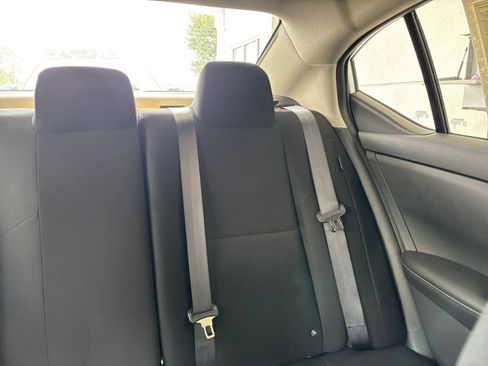 Used 2025 Nissan Sentra S FWD image 38