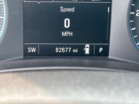 Used 2020 Chevrolet Equinox LS w/ LS Convenience Package AWD/4WD image 18