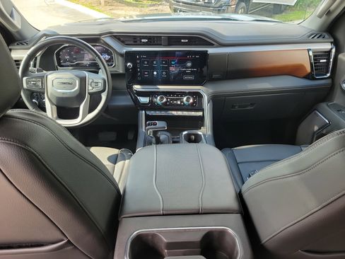 Used 2024 GMC Sierra 1500 Denali w/ Technology Package image 16