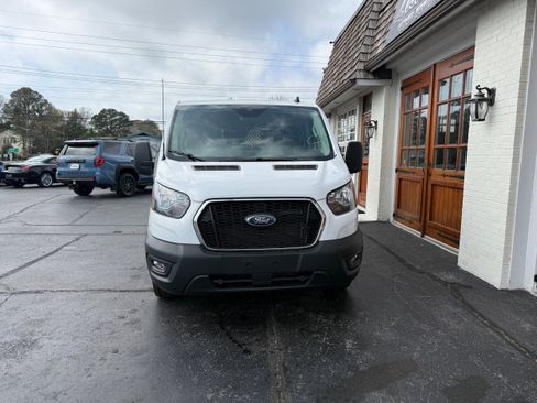 Used 2024 Ford Transit 250 Low Roof w/ Exterior Upgrade Package RWD image 4