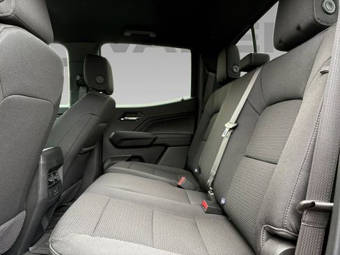 New 2024 Chevrolet Colorado LT w/ LT Convenience Package II image 5