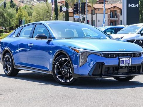 New 2025 Kia K4 GT-Line w/ GT-Line Sunroof Package image 2