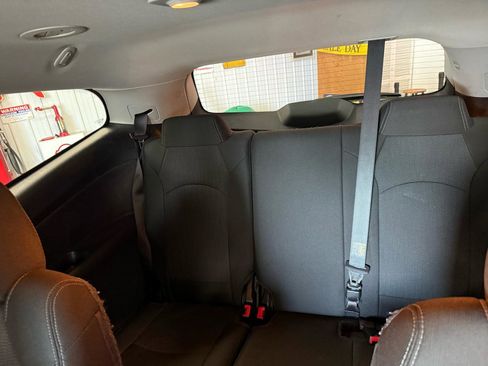 Used 2016 Chevrolet Traverse LT w/ Style and Technology Package image 22