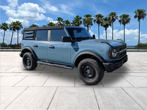 Certified 2022 Ford Bronco Black Diamond image 2