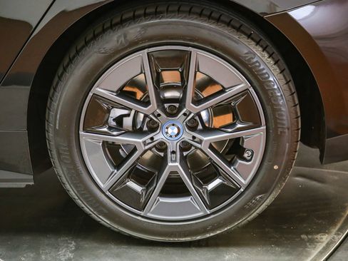 Certified 2023 BMW i4 eDrive40 w/ Premium Package RWD image 11