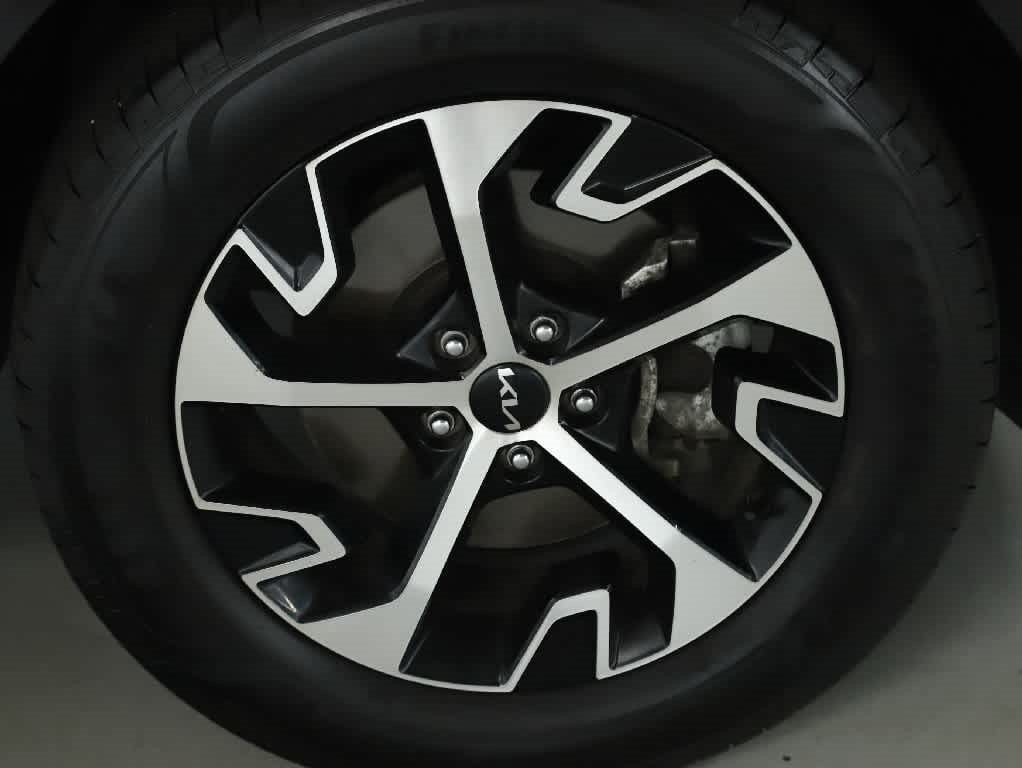 Used 2024 Kia Sportage EX AWD/4WD image 10