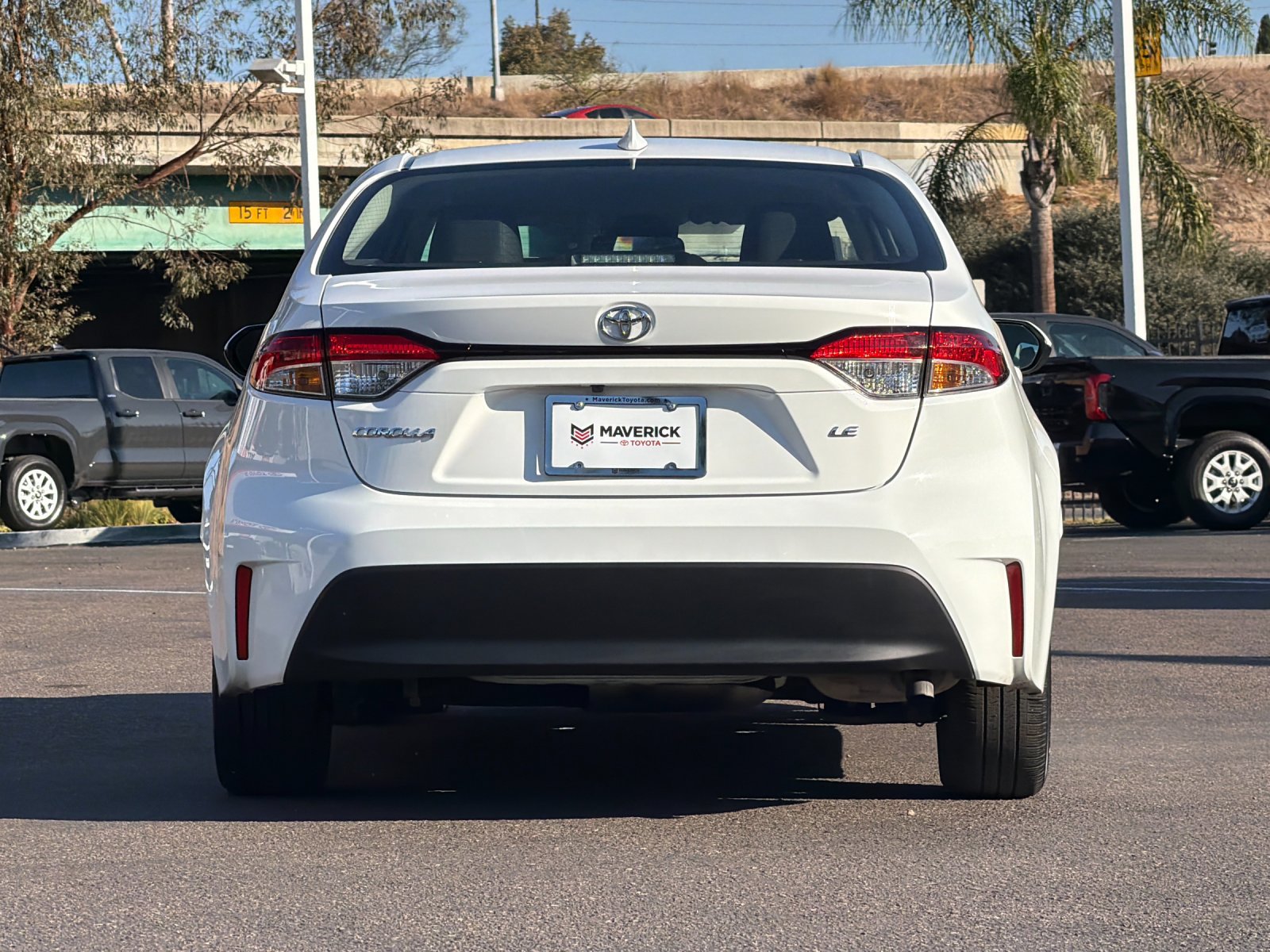 Used 2025 Toyota Corolla LE FWD image 4