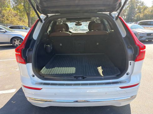 Certified 2023 Volvo XC60 B5 Plus w/ Protection Package Premier image 23