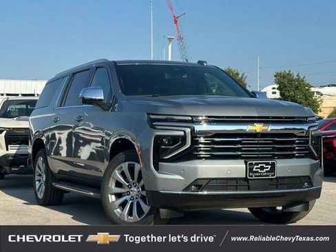 New 2025 Chevrolet Suburban Premier RWD image 2