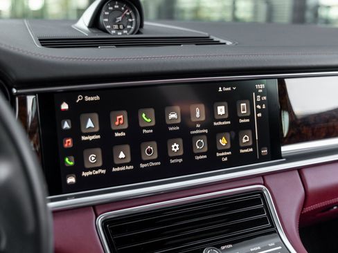 Used 2023 Porsche Panamera Turbo S Executive image 28