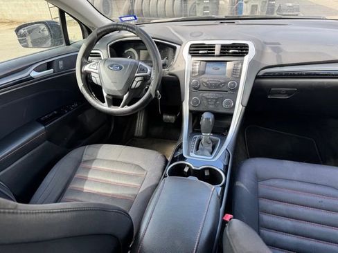 Used 2015 Ford Fusion SE w/ Equipment Group 201A FWD image 12