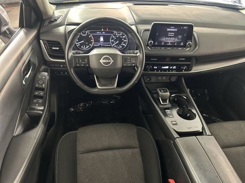 Used 2025 Nissan Rogue SV FWD image 22