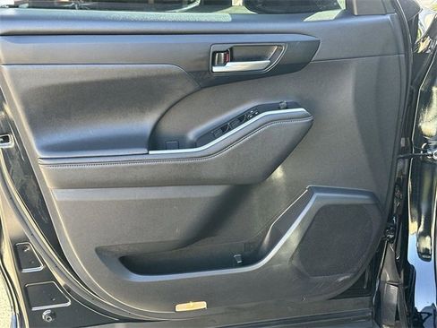 Used 2024 Toyota Highlander XSE image 22