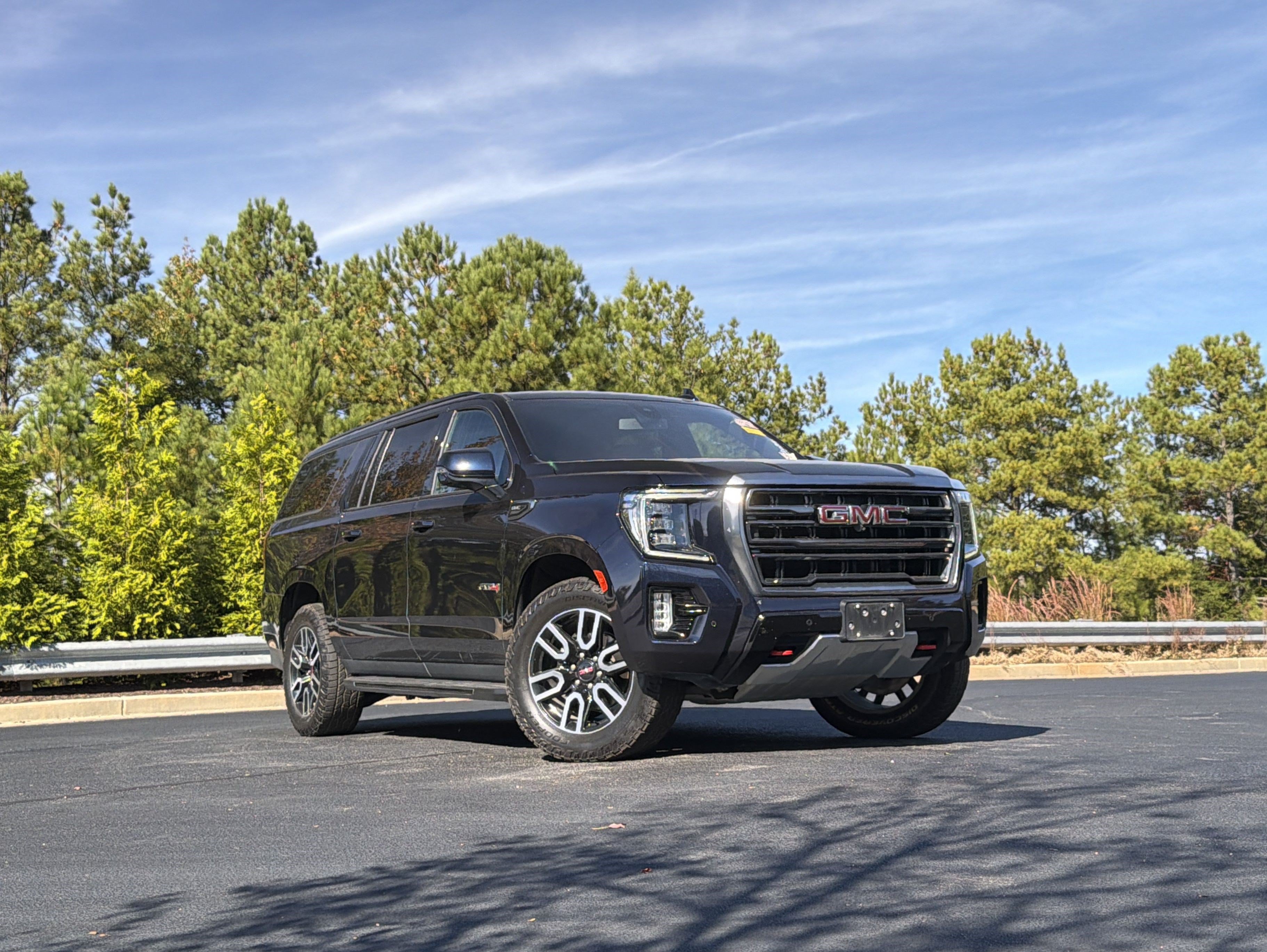 Used 2021 GMC Yukon XL AT4 w/ Rear Media and Nav Package AWD/4WD image 2