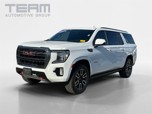 Used 2023 GMC Yukon XL AT4 w/ Technology Package image 3
