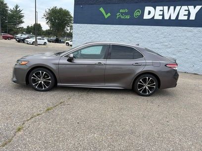 Used 2020 Toyota Camry SE w/ Carpet Mat Package