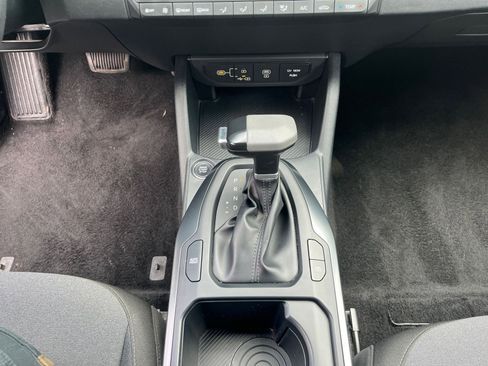 Used 2025 Kia K4 LXS image 40