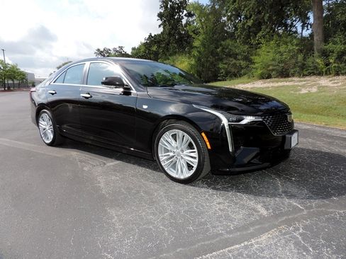 Certified 2026 Cadillac CT4 Premium Luxury RWD image 3