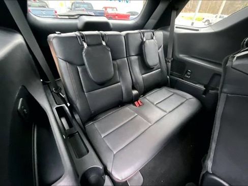 Used 2025 Ford Explorer ST-Line image 30
