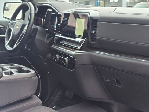 Used 2023 Chevrolet Silverado 1500 LT image 7