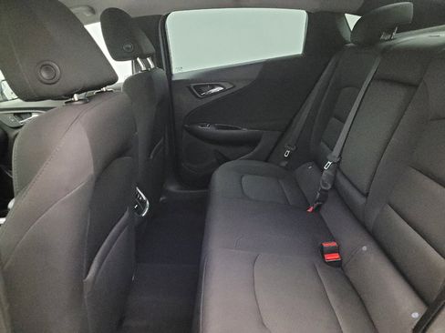 Used 2017 Chevrolet Malibu LT FWD image 18