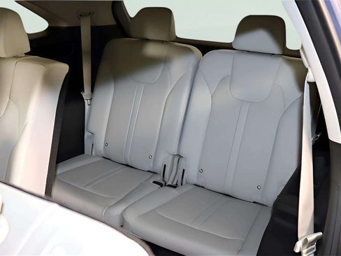 Used 2025 Kia Sorento S w/ Panoramic Sunroof Package FWD image 47
