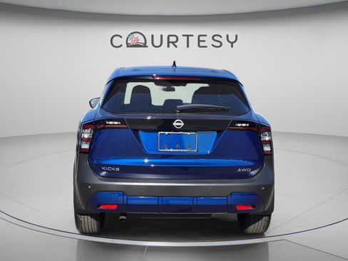 Certified 2025 Nissan Kicks SV AWD/4WD image 6