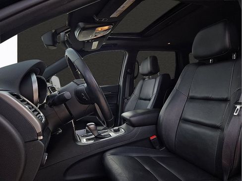 Used 2022 Jeep Grand Cherokee Limited AWD/4WD image 13