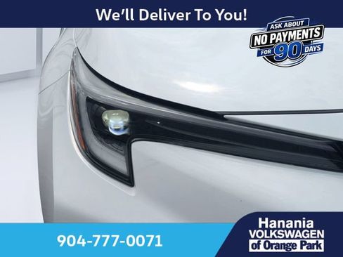 Used 2024 Toyota Corolla XSE FWD image 9