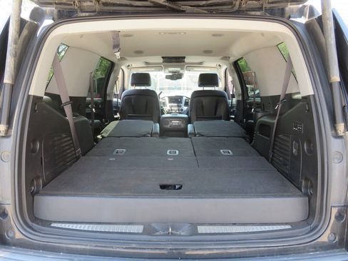 Used 2016 GMC Yukon SLT w/ Open Road Package AWD/4WD image 30