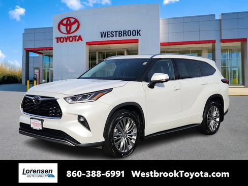 Used 2023 Toyota Highlander Platinum image 1