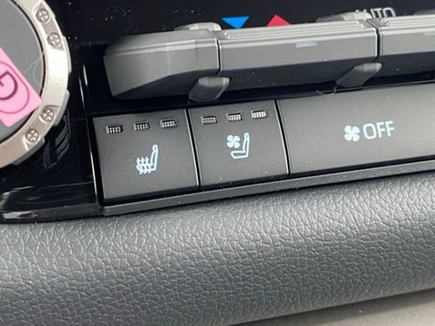 New 2026 Toyota Tundra Limited AWD/4WD image 22
