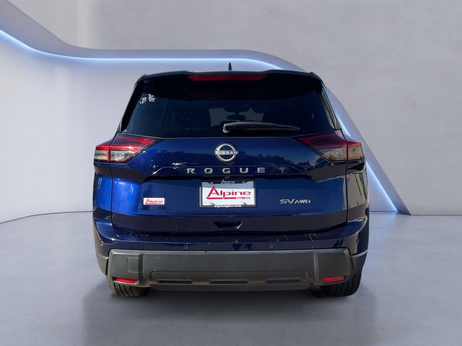 Used 2024 Nissan Rogue SV AWD/4WD image 4