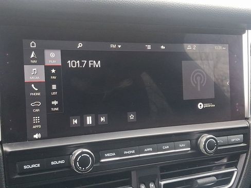 Used 2021 Porsche Macan image 19