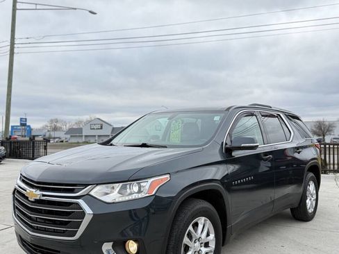 Used 2018 Chevrolet Traverse LT image 3