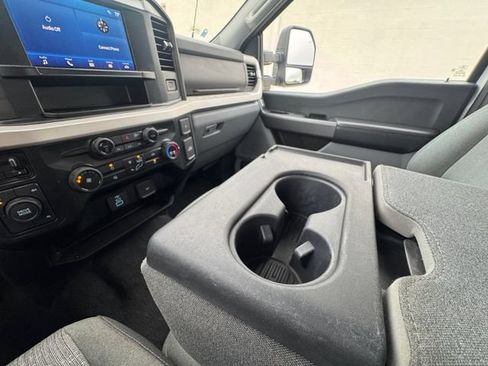 Used 2025 Ford F250 XLT AWD/4WD image 10