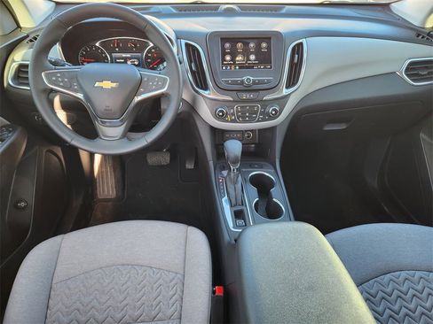 Used 2024 Chevrolet Equinox LT image 10
