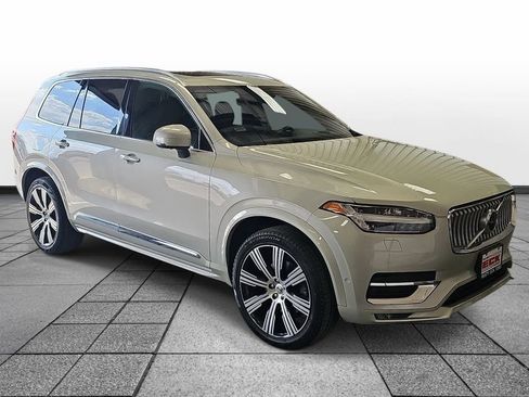 Used 2022 Volvo XC90 T6 Inscription w/ Advanced Package AWD/4WD image 3