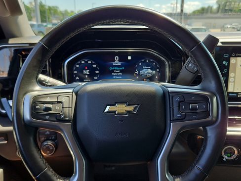 Used 2023 Chevrolet Silverado 1500 LT AWD/4WD image 18