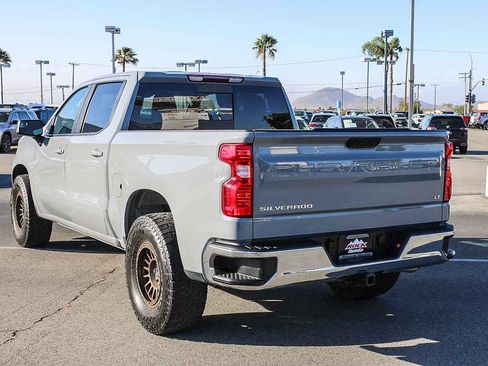 Used 2024 Chevrolet Silverado 1500 LT w/ Leather Package AWD/4WD image 8