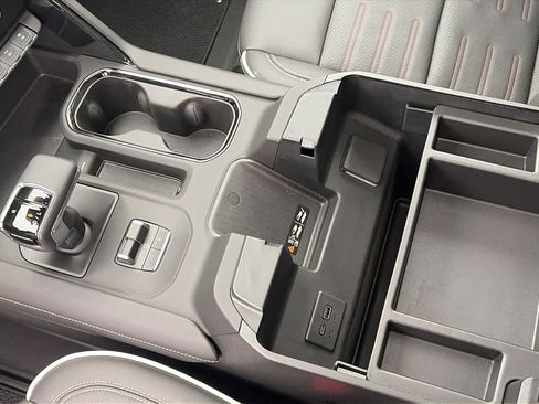 Certified 2025 GMC Sierra 1500 AT4X image 9