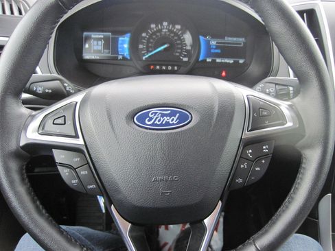 Used 2024 Ford Edge SEL image 13