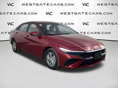 Used 2025 Hyundai Elantra SE