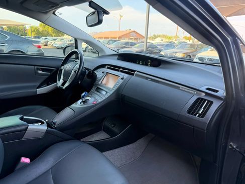Used 2012 Toyota Prius Prime Advanced FWD image 30