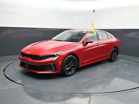 Used 2025 Kia K5 LXS FWD image 3
