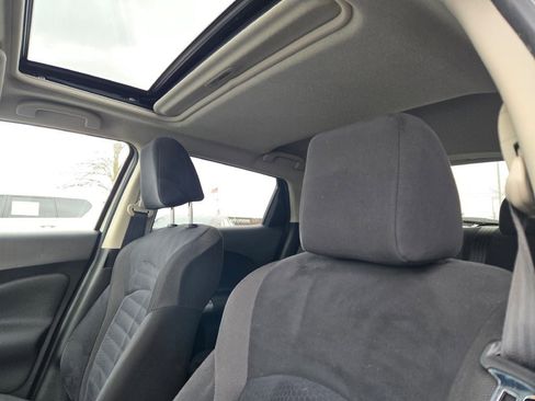 Used 2015 Nissan Juke SV w/ Technology Package image 21