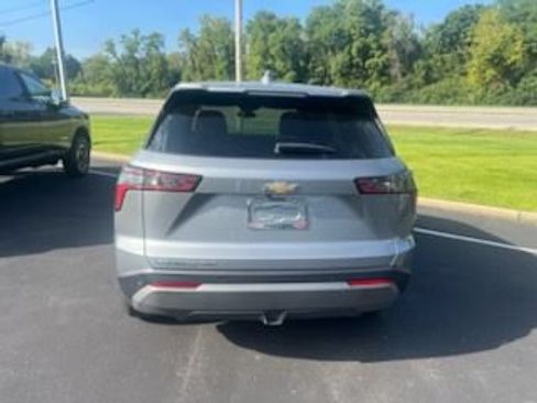 Used 2026 Chevrolet Equinox LT w/ Convenience Package II AWD/4WD image 4